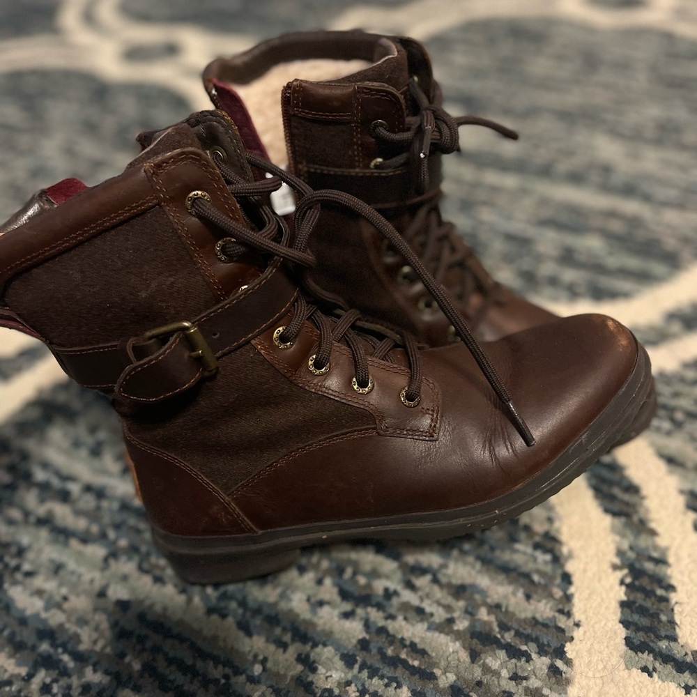 UGG combat boots. Good condition. Size 7. Brown, warm inside.